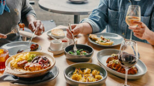 08best-restaurants-chicago13-hpqj-videoSixteenByNine3000
